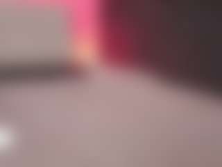 Luana's Live Sex Cam Show