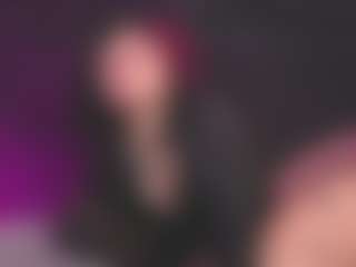 Luana's Live Sex Cam Show