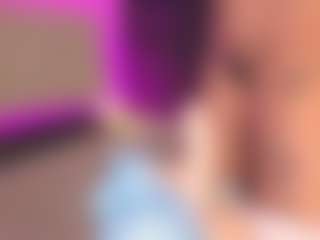 Luana's Live Sex Cam Show