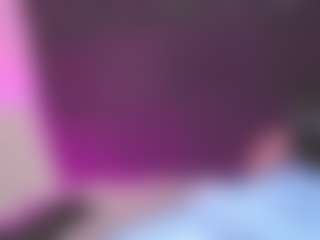 Luana's Live Sex Cam Show