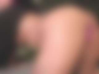 Luana's Live Sex Cam Show