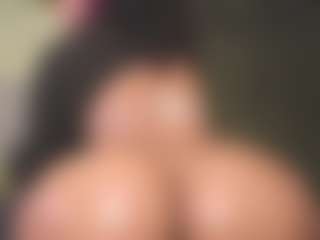 Luana's Live Sex Cam Show