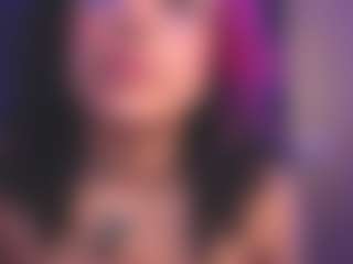 Luana's Live Sex Cam Show