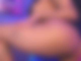 Luana's Live Sex Cam Show