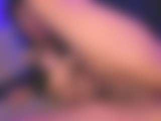Luana's Live Sex Cam Show