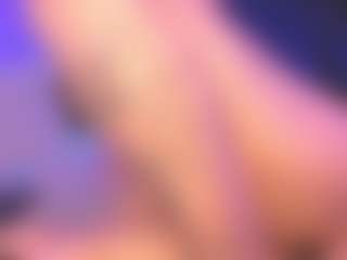 Luana's Live Sex Cam Show