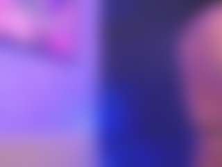Luana's Live Sex Cam Show