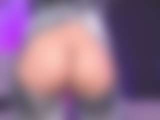 Luana's Live Sex Cam Show