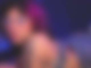 Luana's Live Sex Cam Show