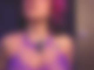 Luana's Live Sex Cam Show