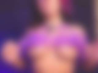 Luana's Live Sex Cam Show