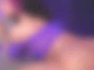 Luana's Live Sex Cam Show