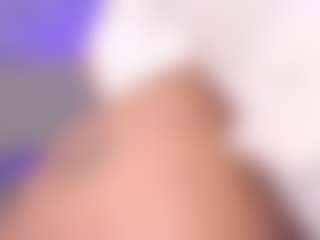 Luana's Live Sex Cam Show