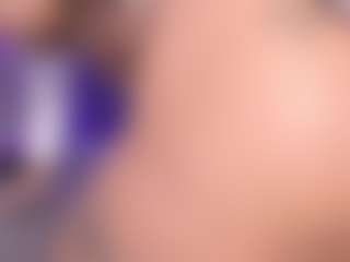 Luana's Live Sex Cam Show