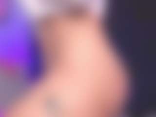 Luana's Live Sex Cam Show