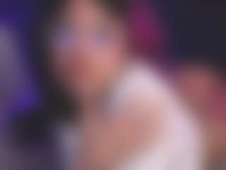 Luana's Live Sex Cam Show