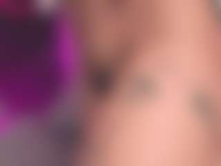 Luana's Live Sex Cam Show