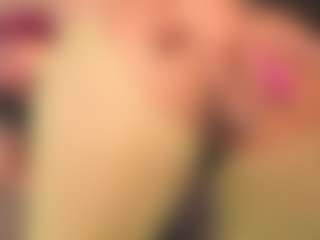 Luana's Live Sex Cam Show