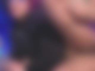Luana's Live Sex Cam Show