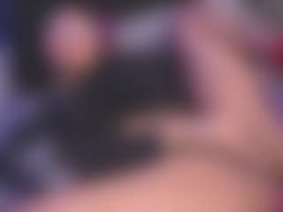 Live cam show with Luana - Brown Hair on livesuperchat.net
