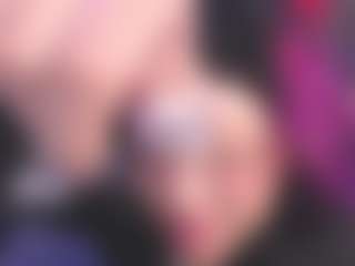 Luana's Live Sex Cam Show