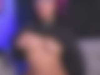 Live cam show with Luana - Ebony Petite on madthumbs