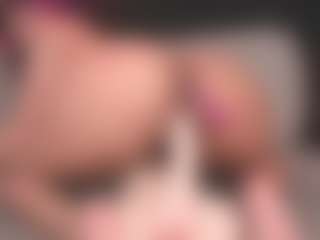 Luana's Live Sex Cam Show