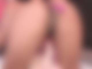 Luana's Live Sex Cam Show