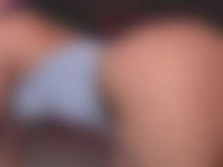 Luana's Live Sex Cam Show