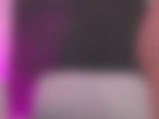 Live cam show with Luana - Public BBW on Livezox