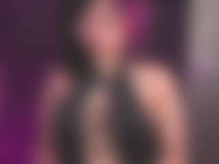 Luana's Live Sex Cam Show