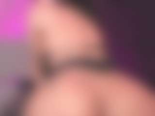 Luana's Live Sex Cam Show