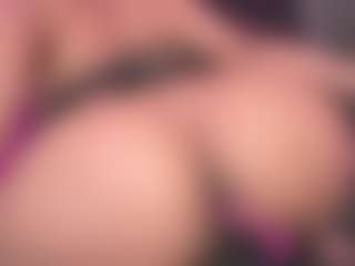 Luana's Live Sex Cam Show