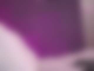 Luana's Live Sex Cam Show