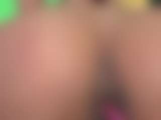 Luana's Live Sex Cam Show
