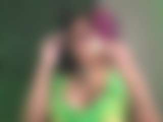 Luana's Live Sex Cam Show