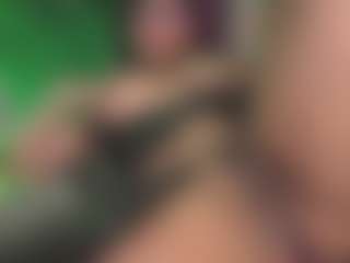Luana's Live Sex Cam Show