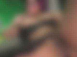 Luana's Live Sex Cam Show