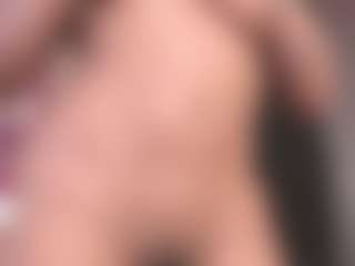 Luana's Live Sex Cam Show