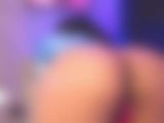 Luana's Live Sex Cam Show