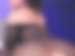 Luana's Live Sex Cam Show