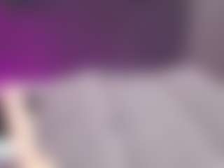 Luana's Live Sex Cam Show