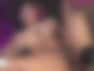 Luana's Live Sex Cam Show