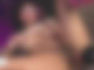 Luana's Live Sex Cam Show