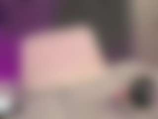 Luana's Live Sex Cam Show