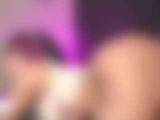 Luana's Live Sex Cam Show
