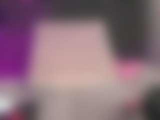Luana's Live Sex Cam Show