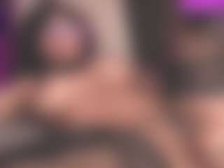 Luana's Live Sex Cam Show