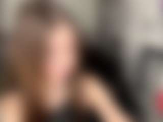 Live cam show with TuReins - Tiny Tits on StripNow