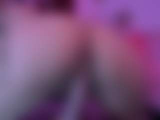 Live cam show with EveSinclaiir - Green Eyes on 1on1-livenow